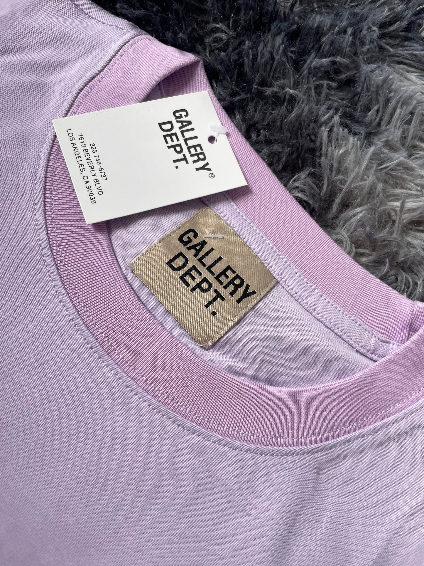 CAMISETA GALLERY DEPT.