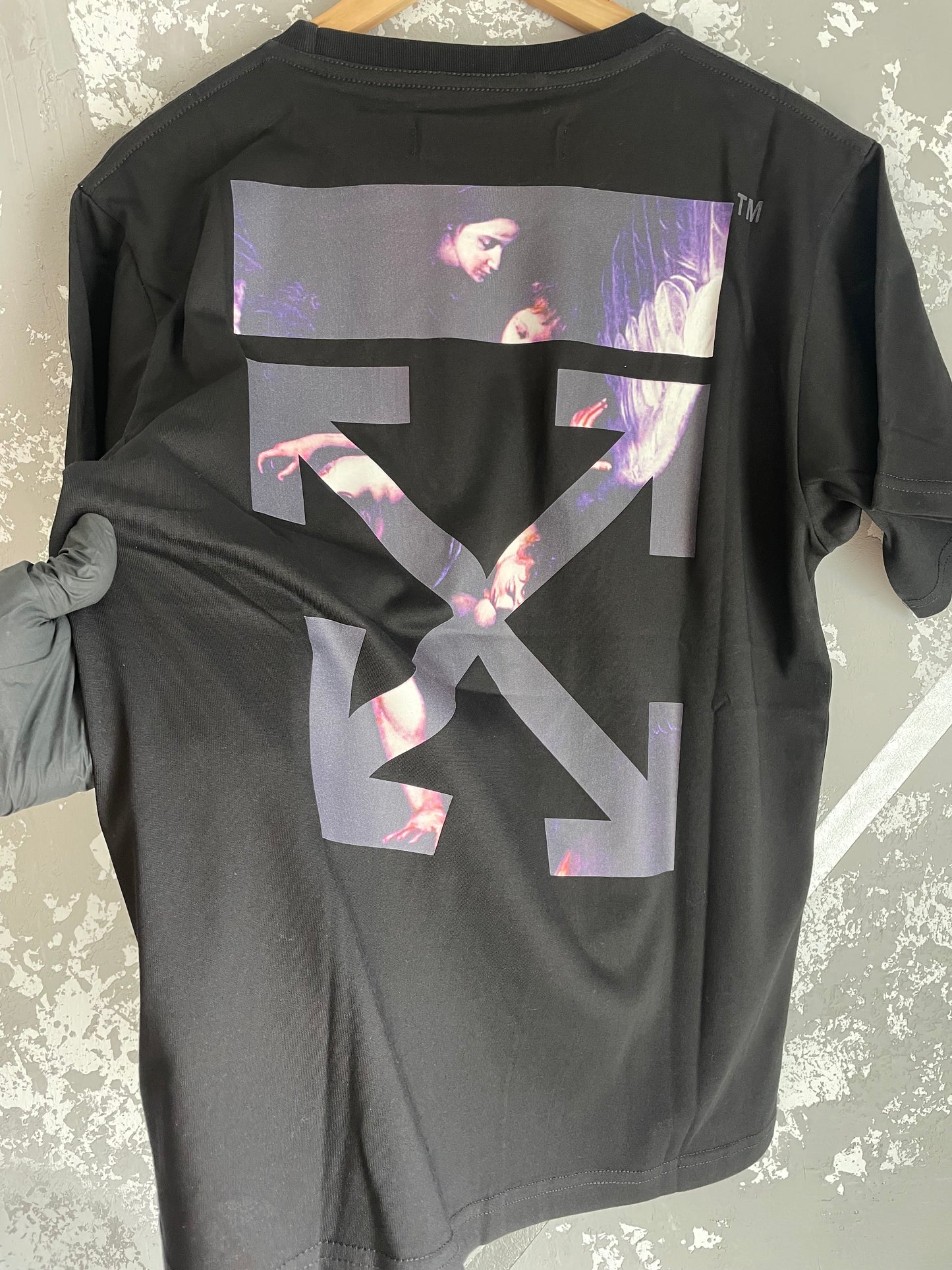 CAMISETA OFF-WHITE NEGRA